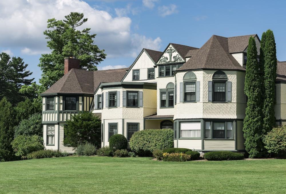 Cranwell Spa And Golf Resort (Adults Only) Lenox Exterior photo