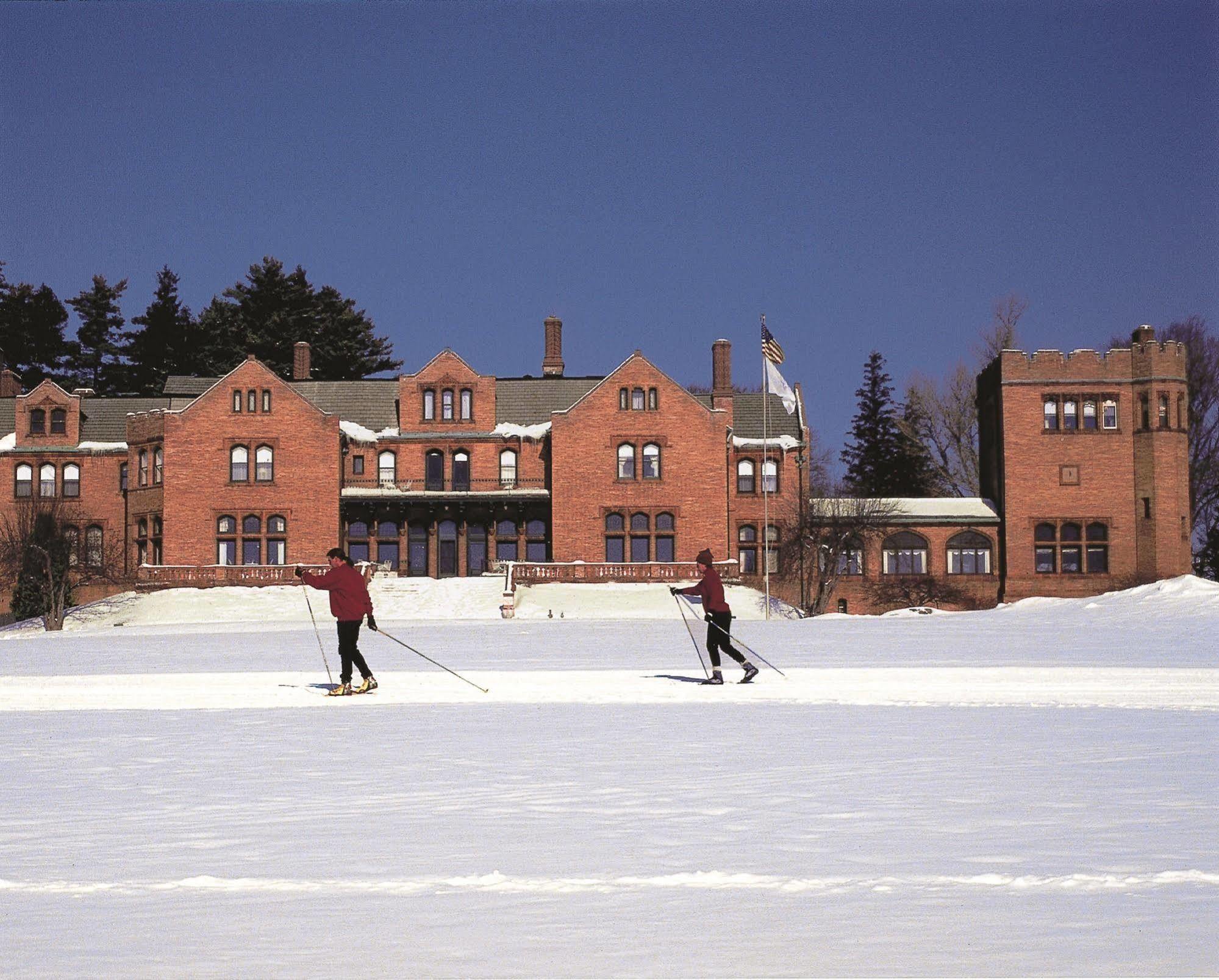 Cranwell Spa And Golf Resort (Adults Only) Lenox Amenities photo