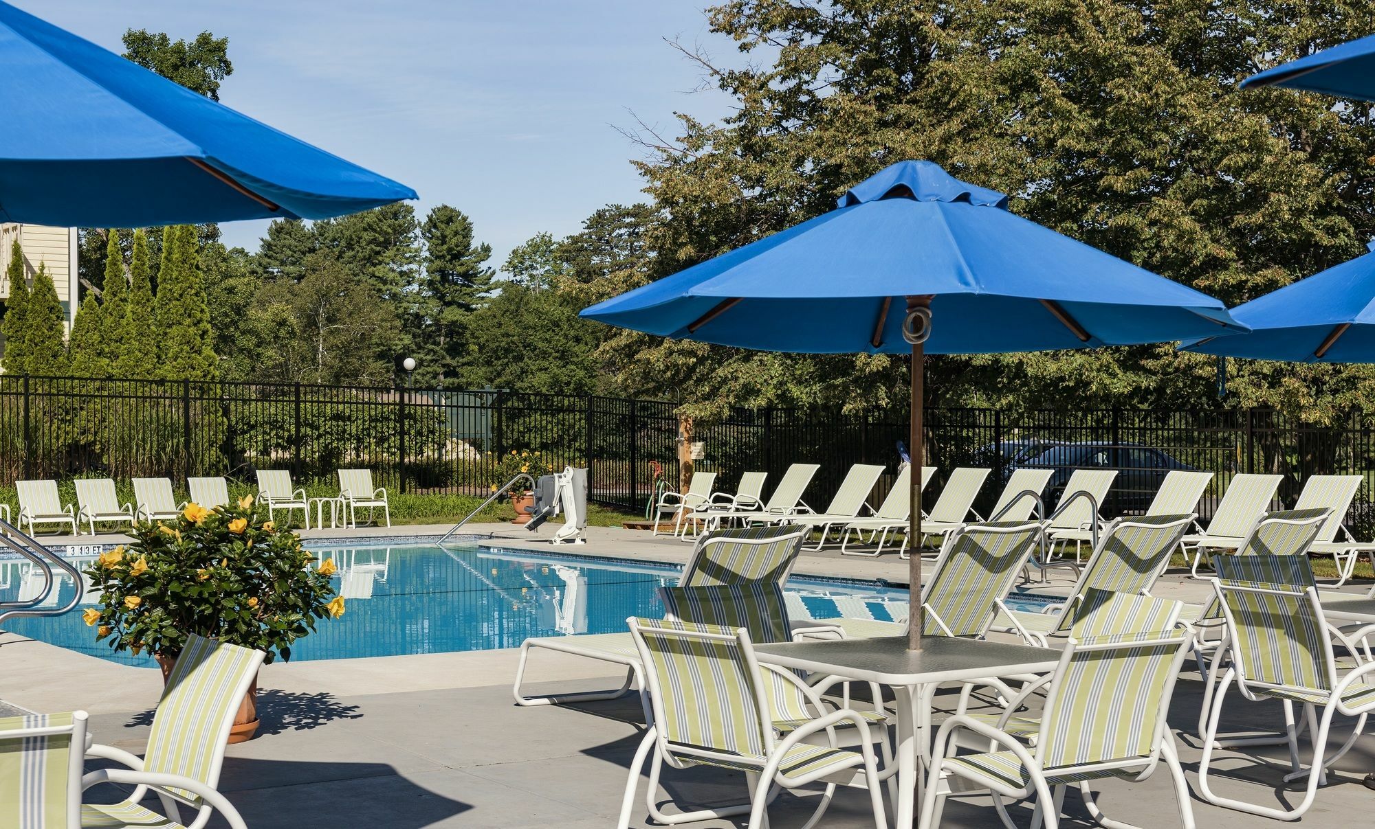 Cranwell Spa And Golf Resort (Adults Only) Lenox Exterior photo