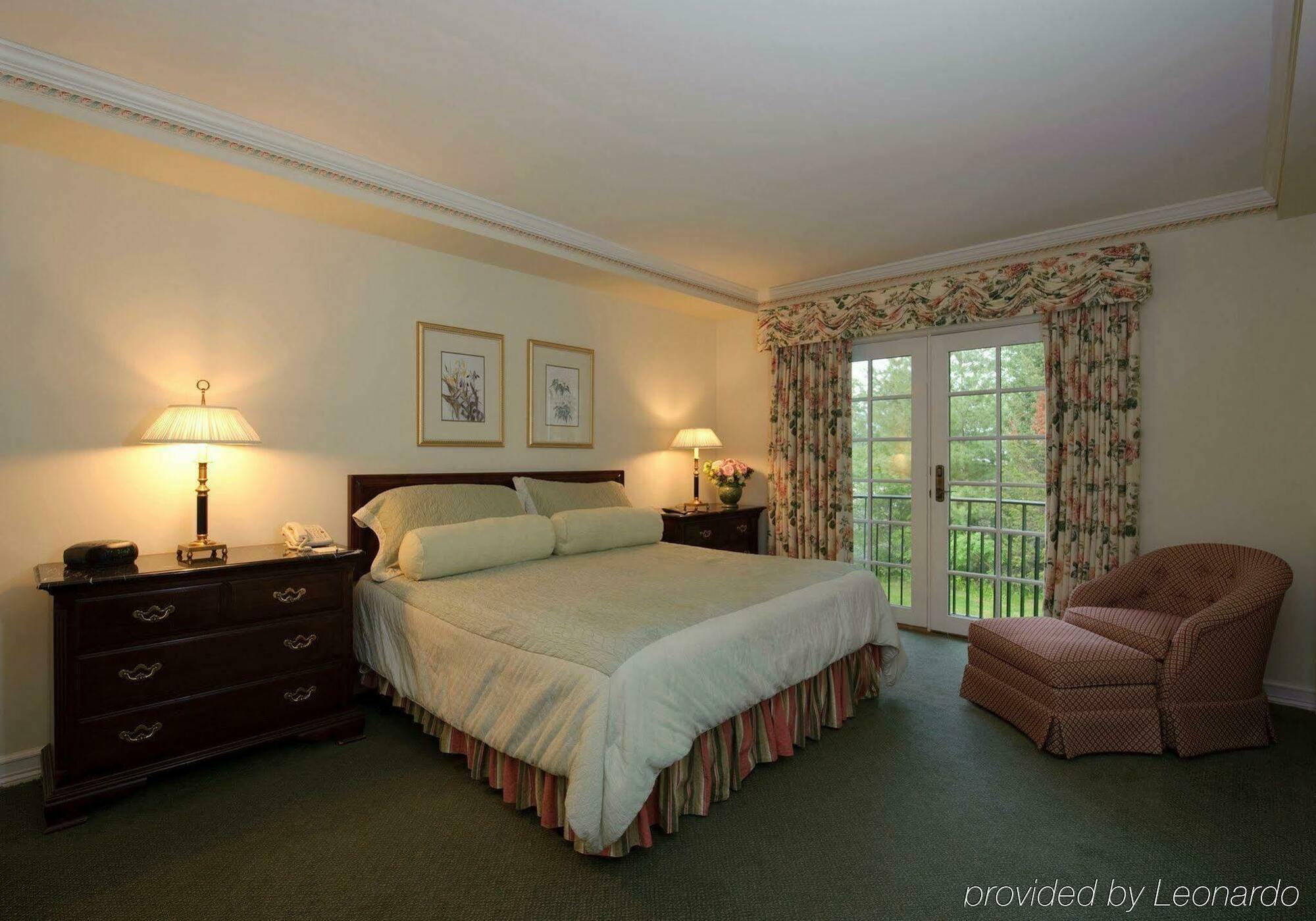 Cranwell Spa And Golf Resort (Adults Only) Lenox Exterior photo